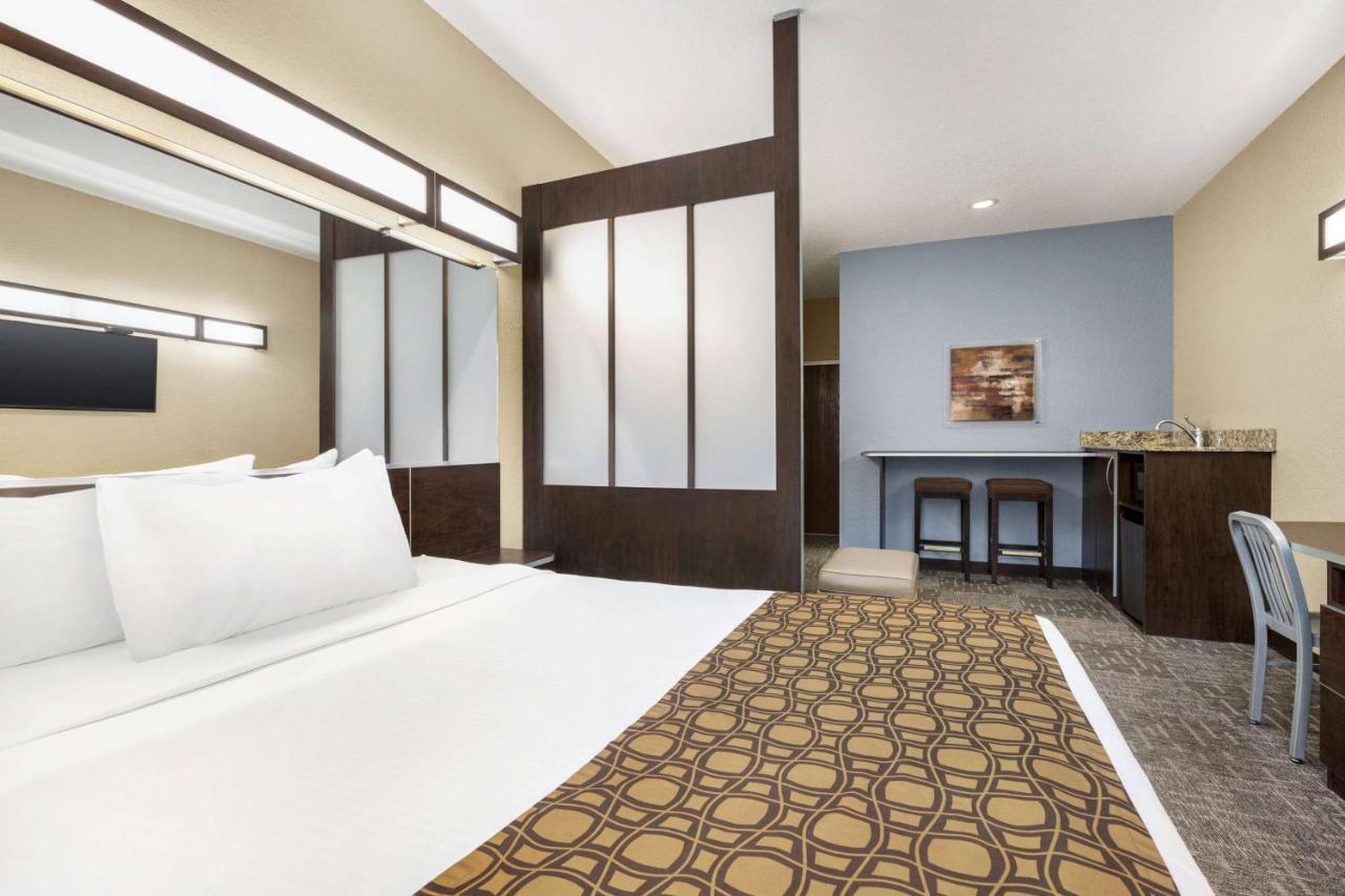 Microtel Inn & Suites By Wyndham Woodstock/Atlanta North Extérieur photo